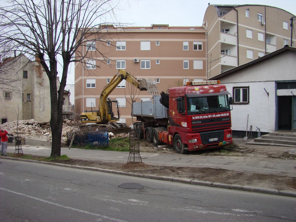 Rušenje objekta - Maksima Gorkog